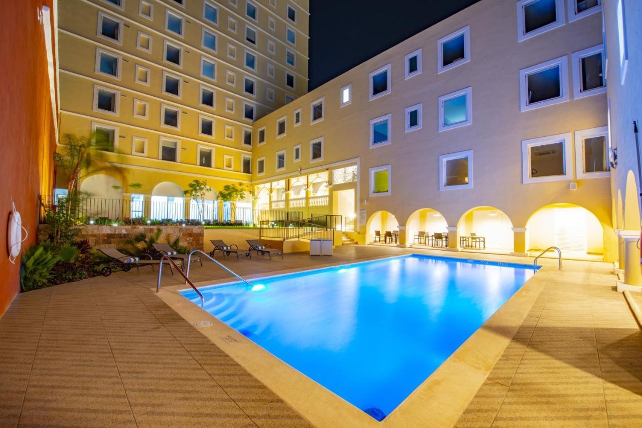 Holiday Inn Express Merida Centro By Ihg Exterior photo