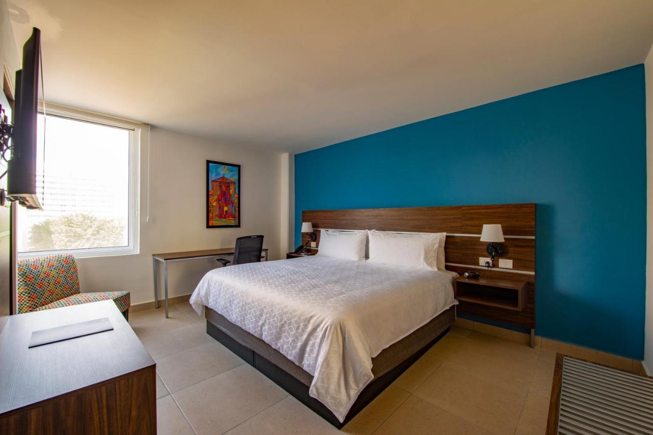 Holiday Inn Express Merida Centro By Ihg Exterior photo